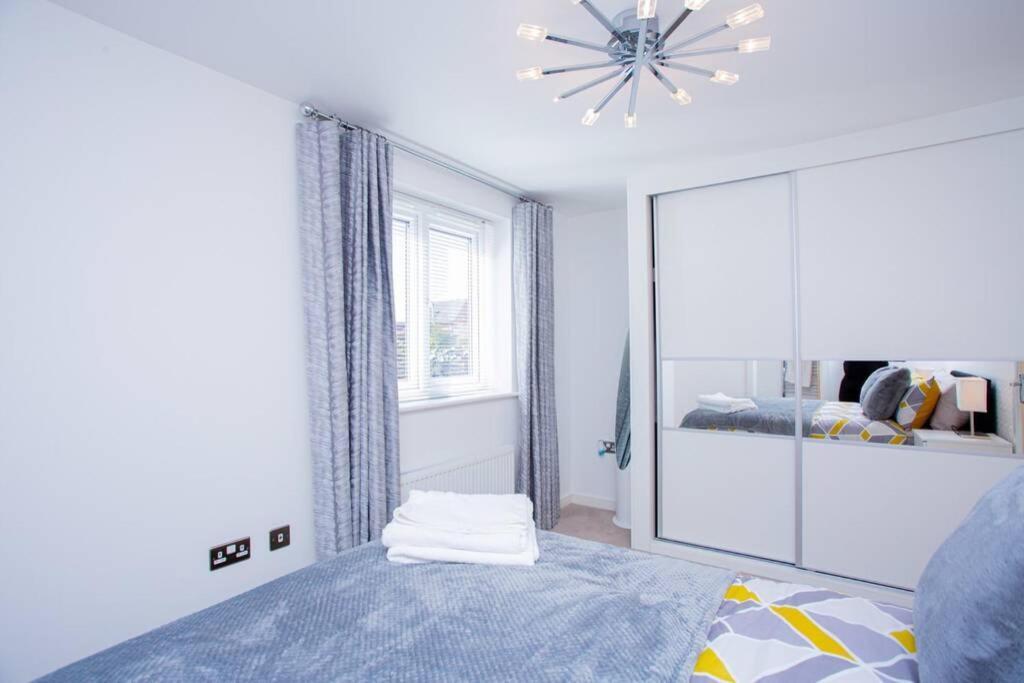 Mills Apartment - Two Bedroom En-Suite Apartment Northampton Extérieur photo