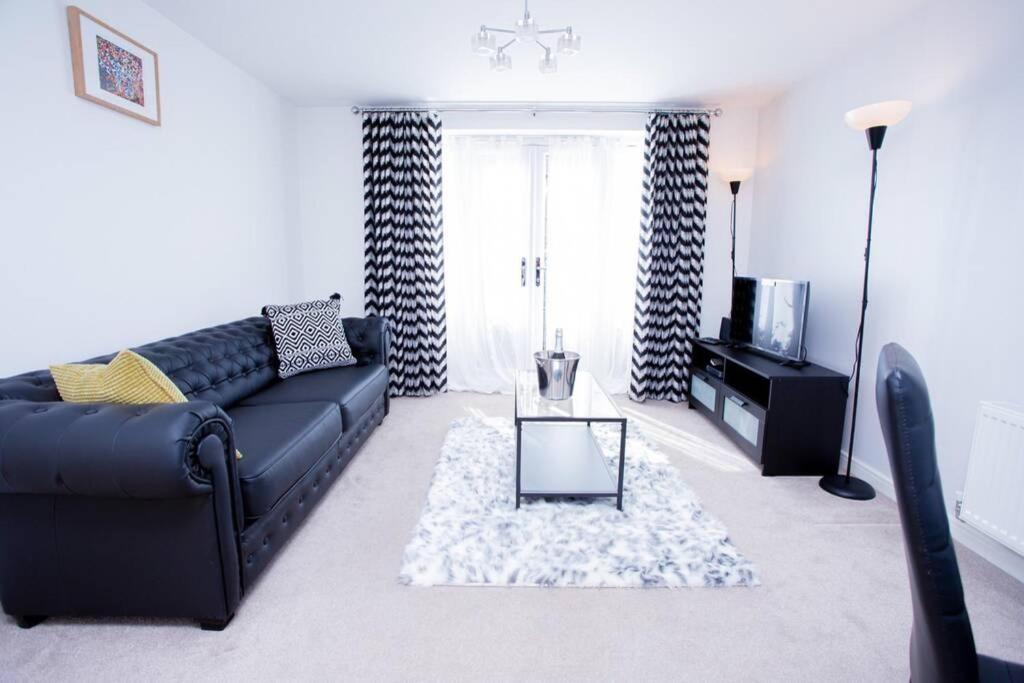 Mills Apartment - Two Bedroom En-Suite Apartment Northampton Extérieur photo